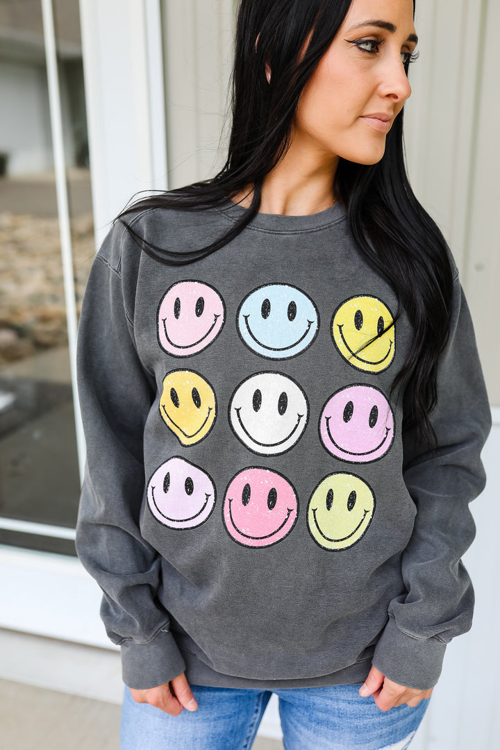 Pastel Distressed Happy Faces Graphic Sweatshirt - Pepper