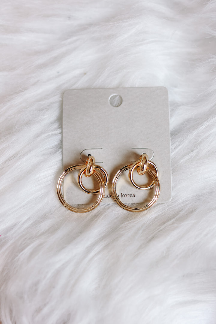 Interlinked Textured Hoop Earrings