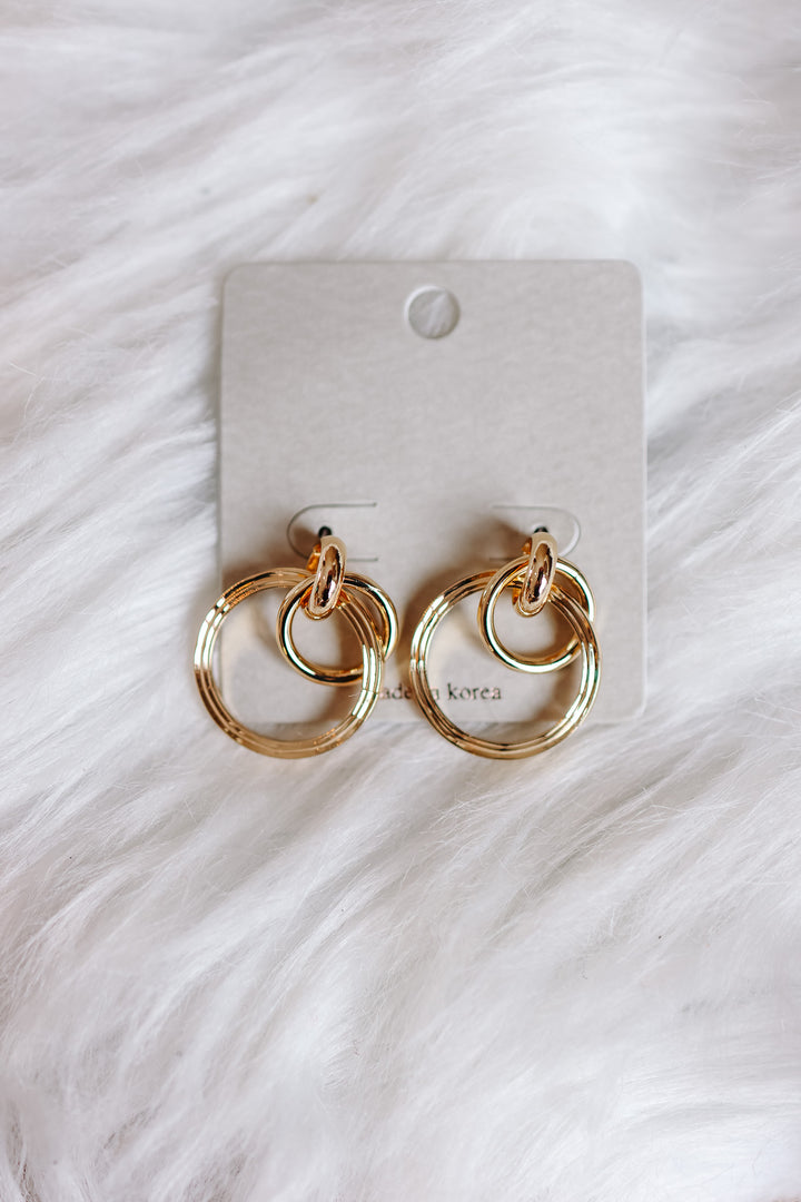 Interlinked Textured Hoop Earrings