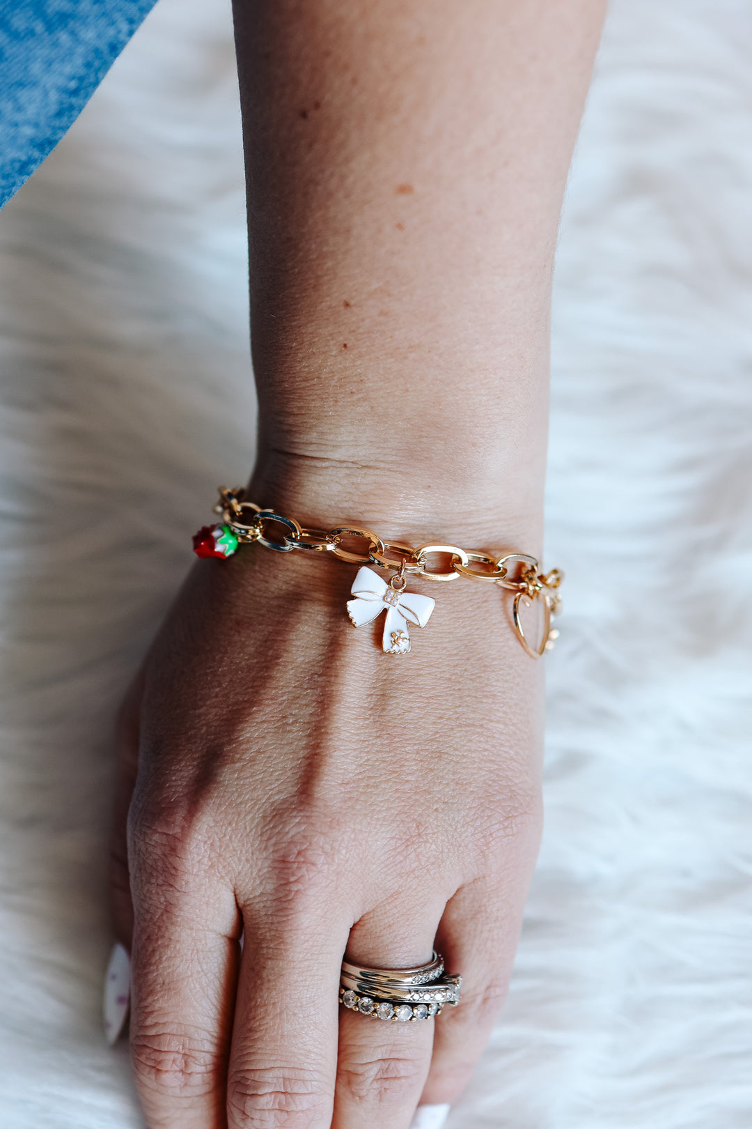 Charm Bow Strawberry Pearl Bracelet