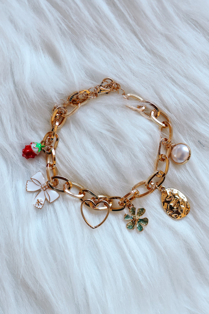 Charm Bow Strawberry Pearl Bracelet