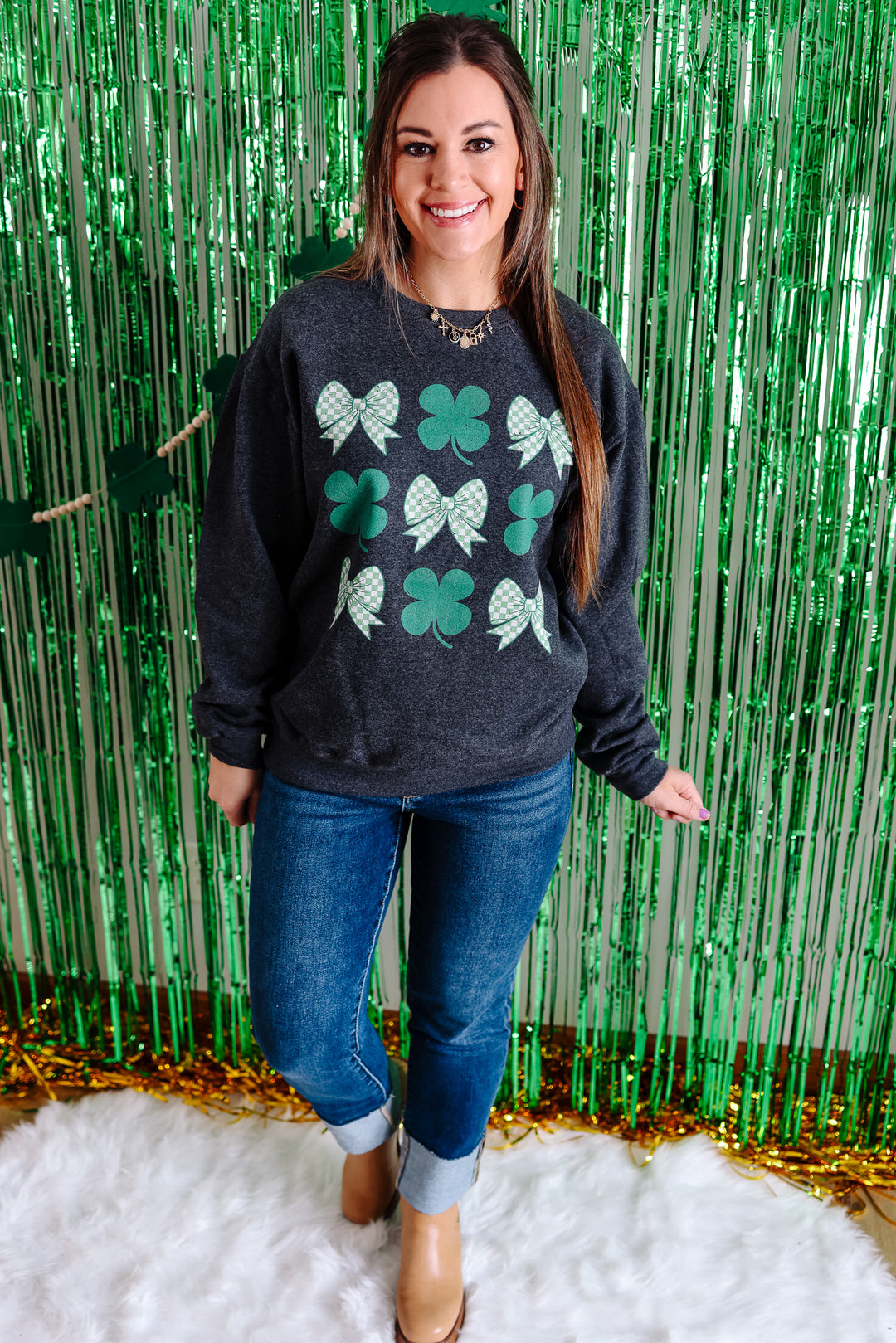 Shamrock Chic Crewneck Sweatshirt - Black Heather