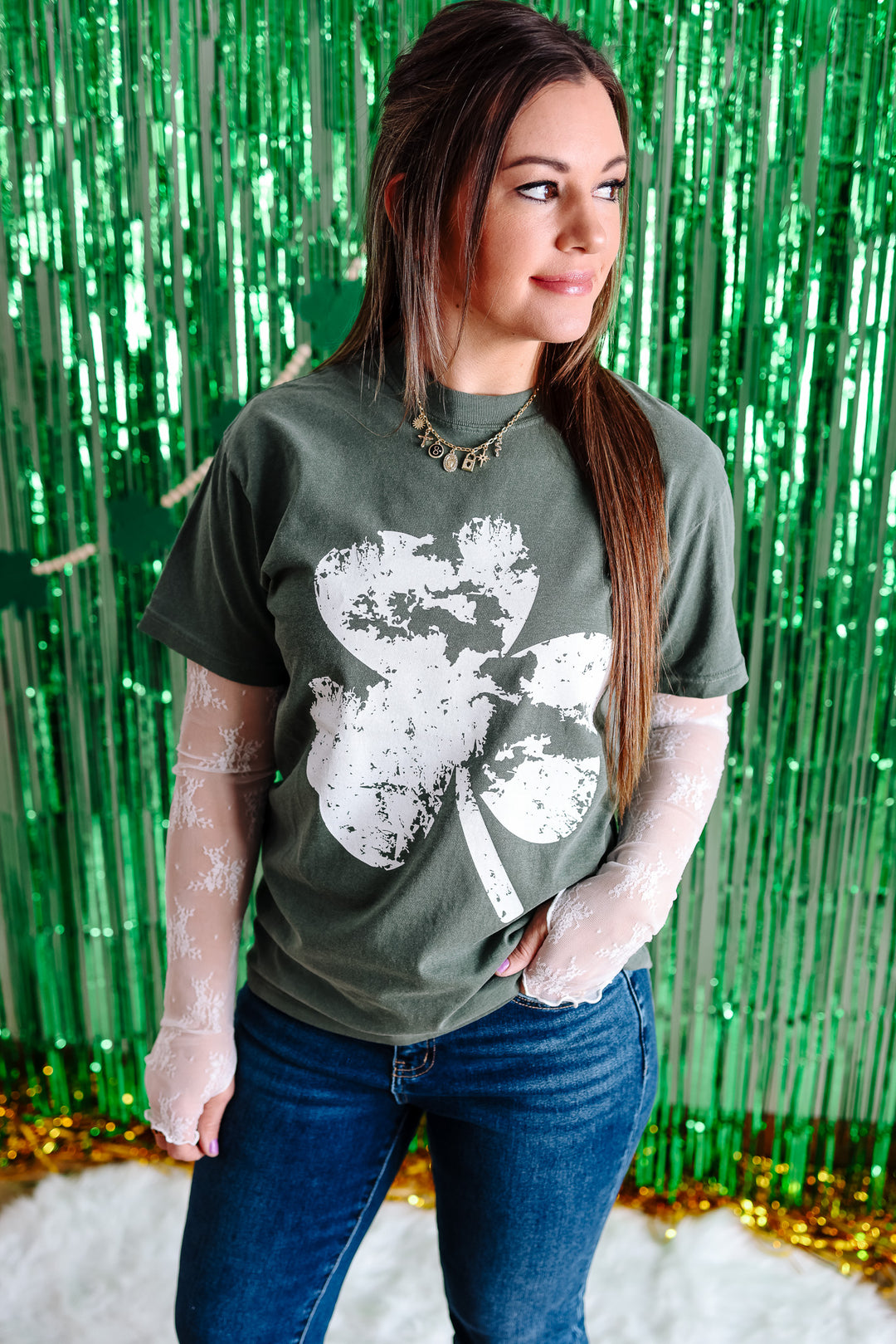 Clover Graphic Tee - Moss