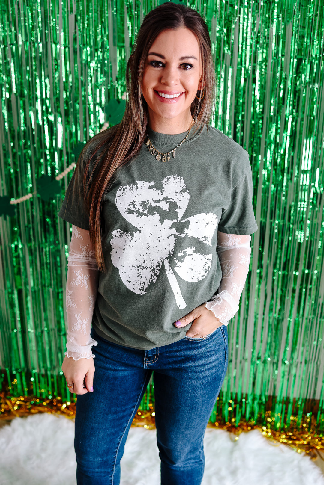 Clover Graphic Tee - Moss