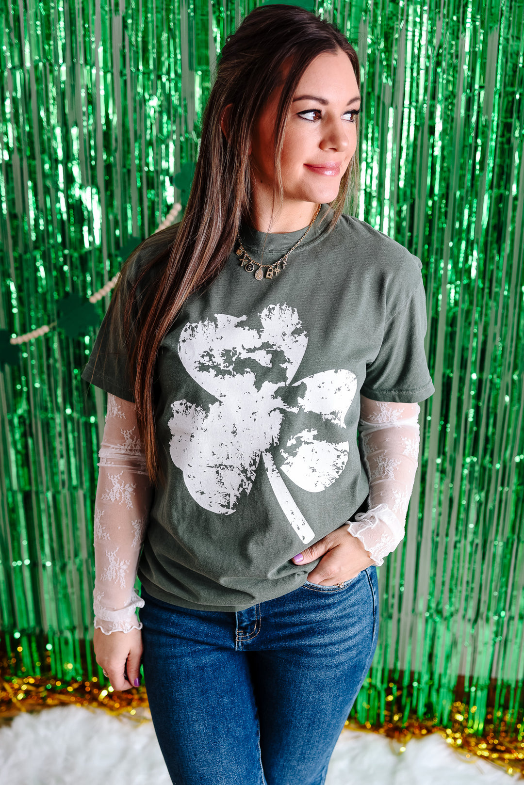 Clover Graphic Tee - Moss