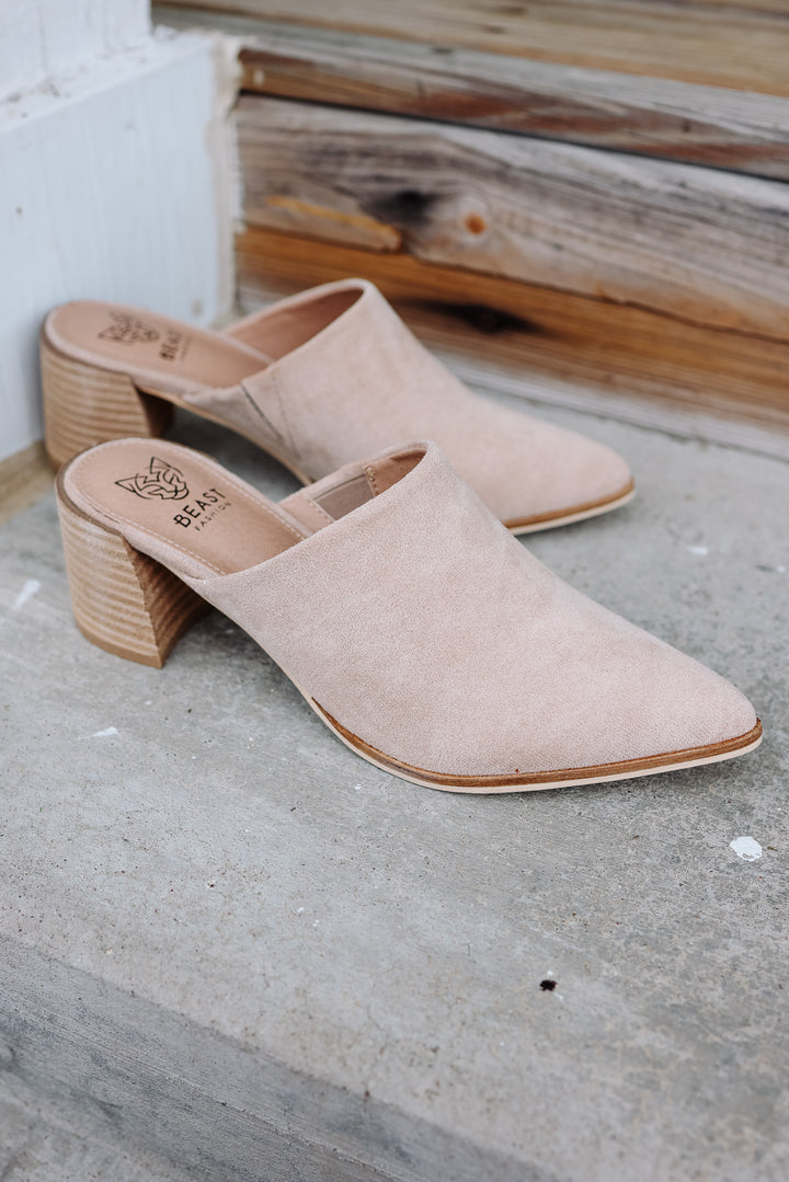 Ashton Pointed Mule