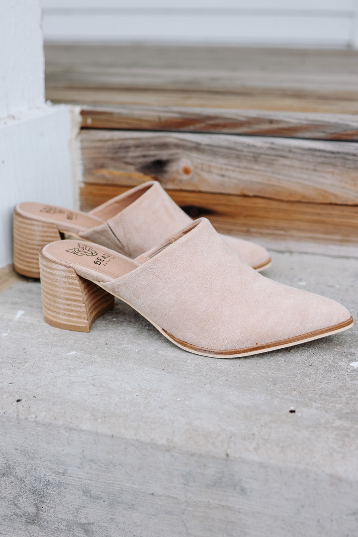 Ashton Pointed Mule