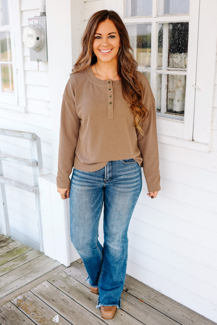 Greer Half Button Down Henley - Mocha