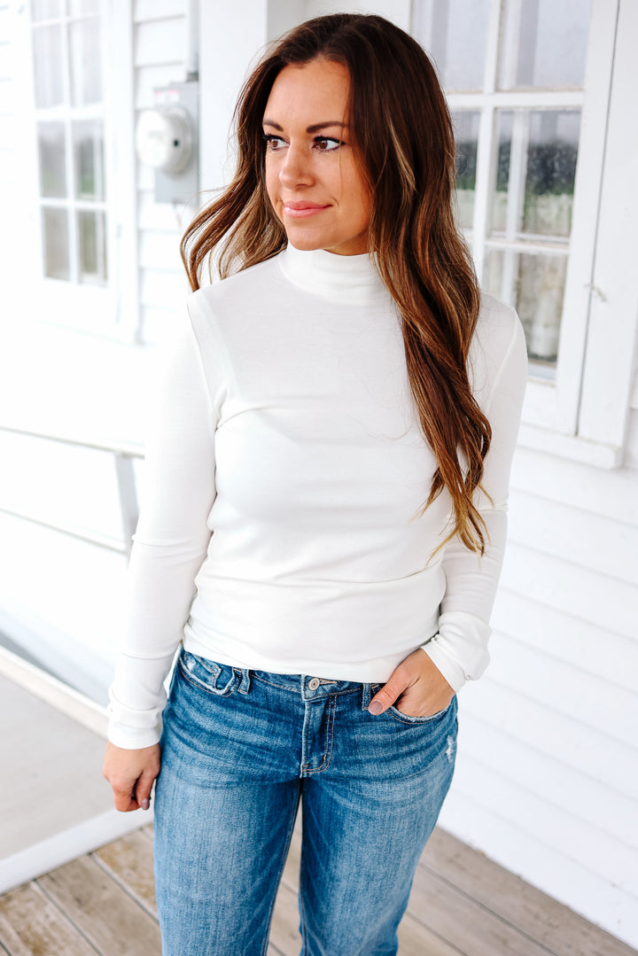 Evie Turtleneck Knit Top - Ivory