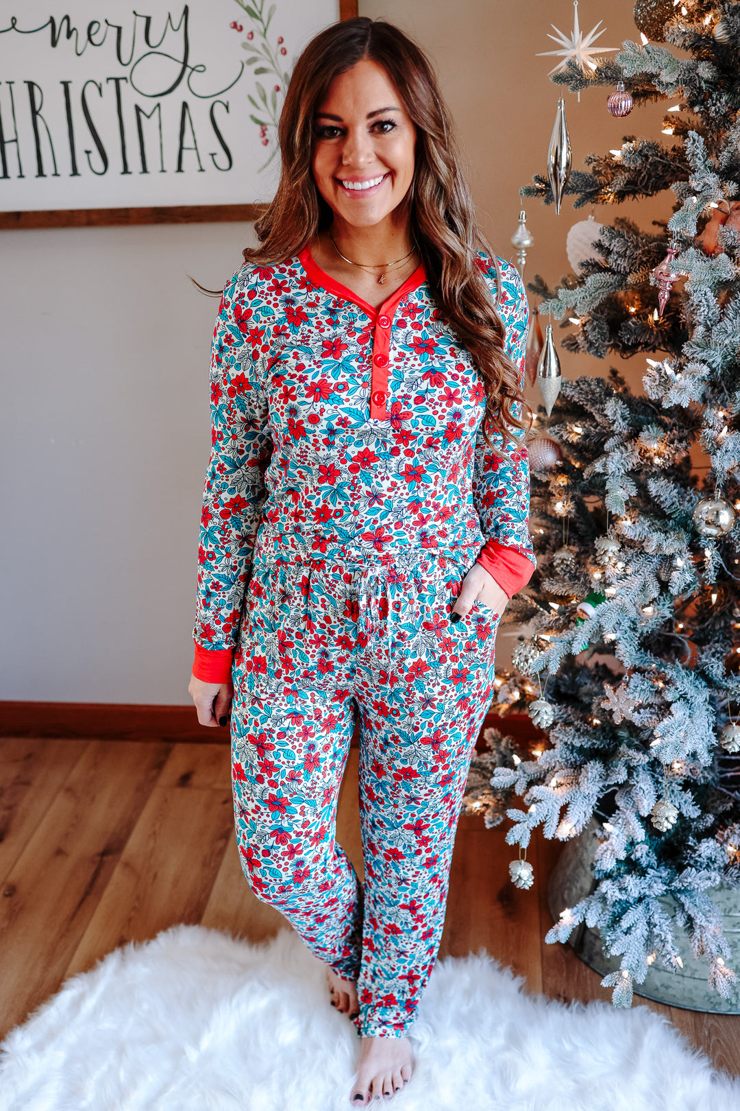 Winter Bloom - Festive Floral Pajama Set