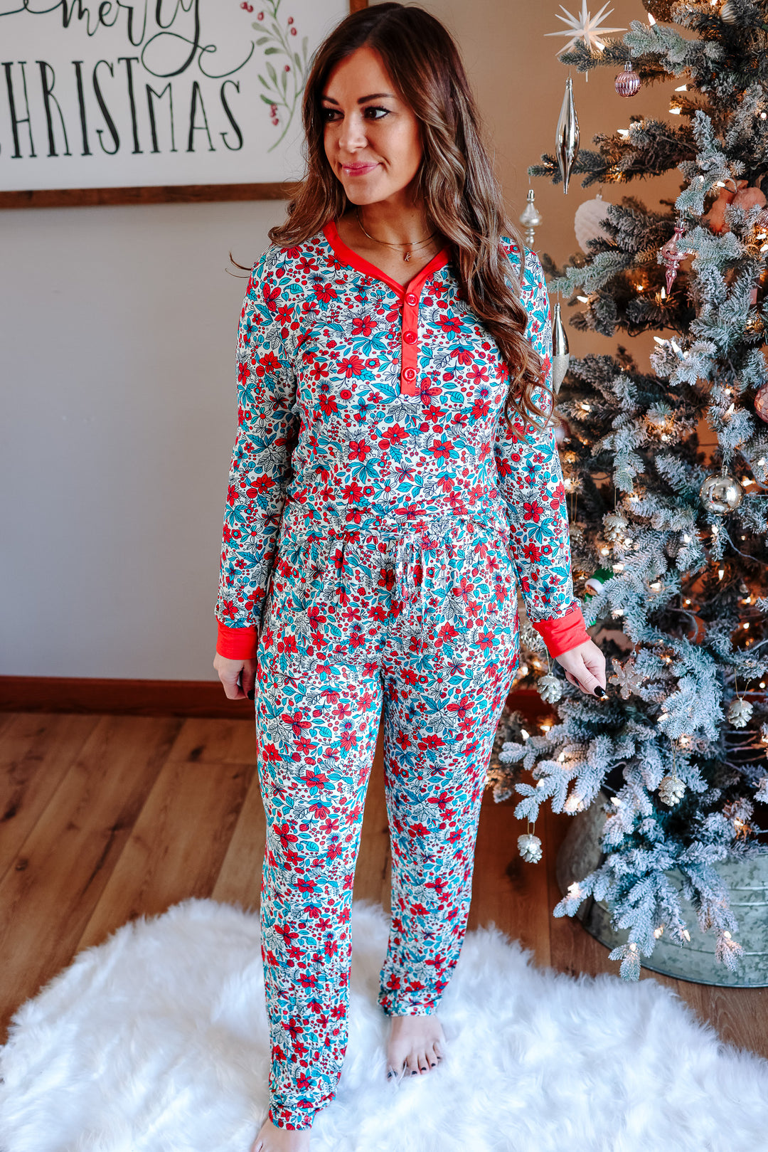 Winter Bloom - Festive Floral Pajama Set