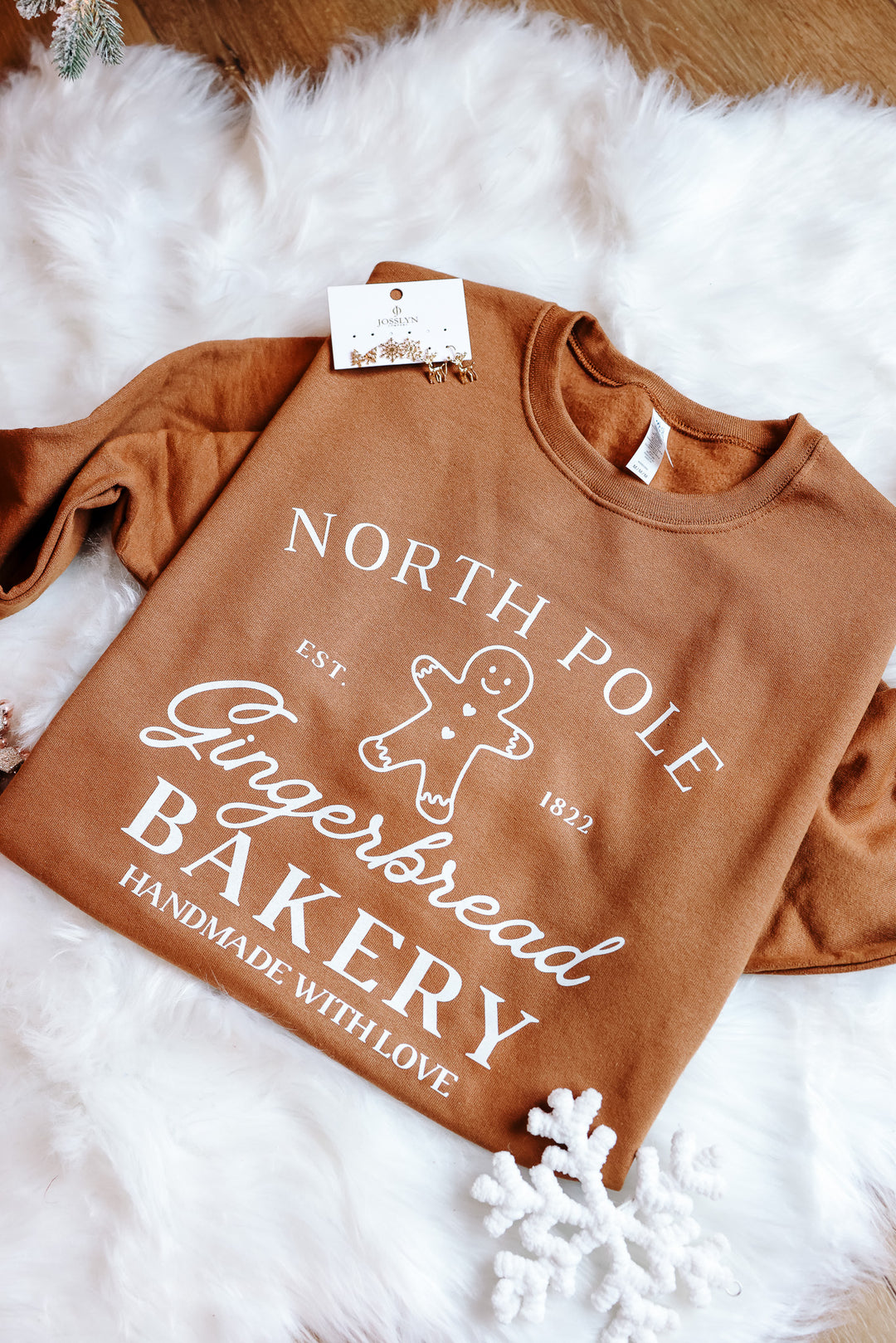 Gingerbread Bakery Crewneck Sweatshirt - Golden Pecan