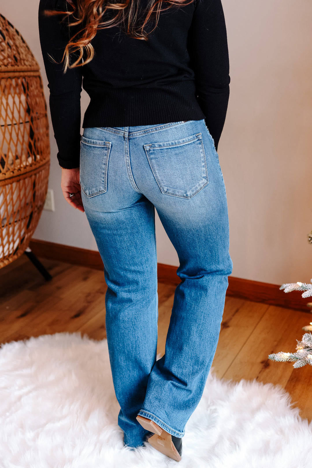 KANCAN: Noa High Rise Comfort 90's Flare Jeans