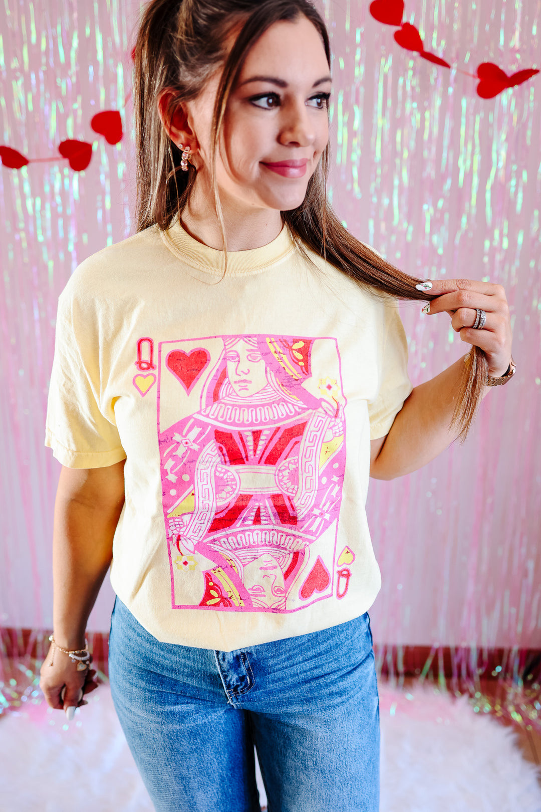 Queen of Hearts Graphic Tee - Butter