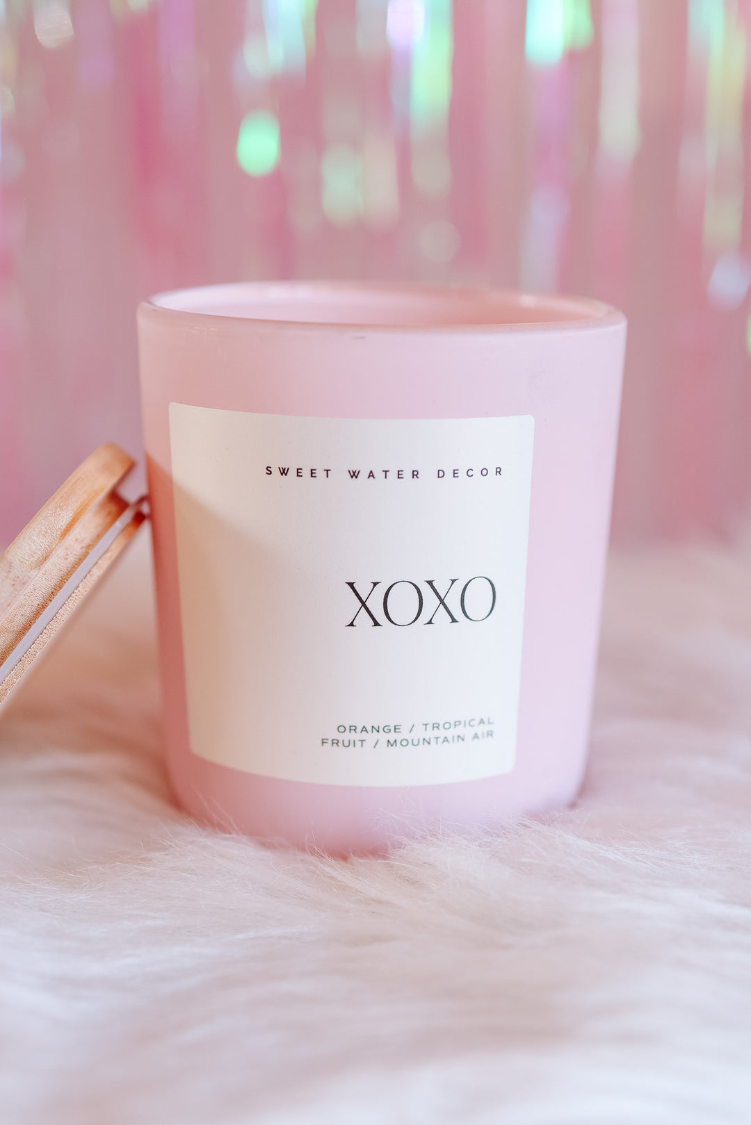 XOXO 15 oz Soy Candle