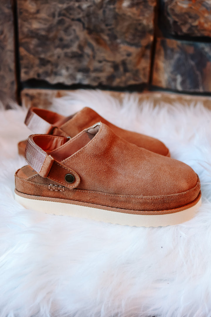 Walker Slip On Clog - Chestnut