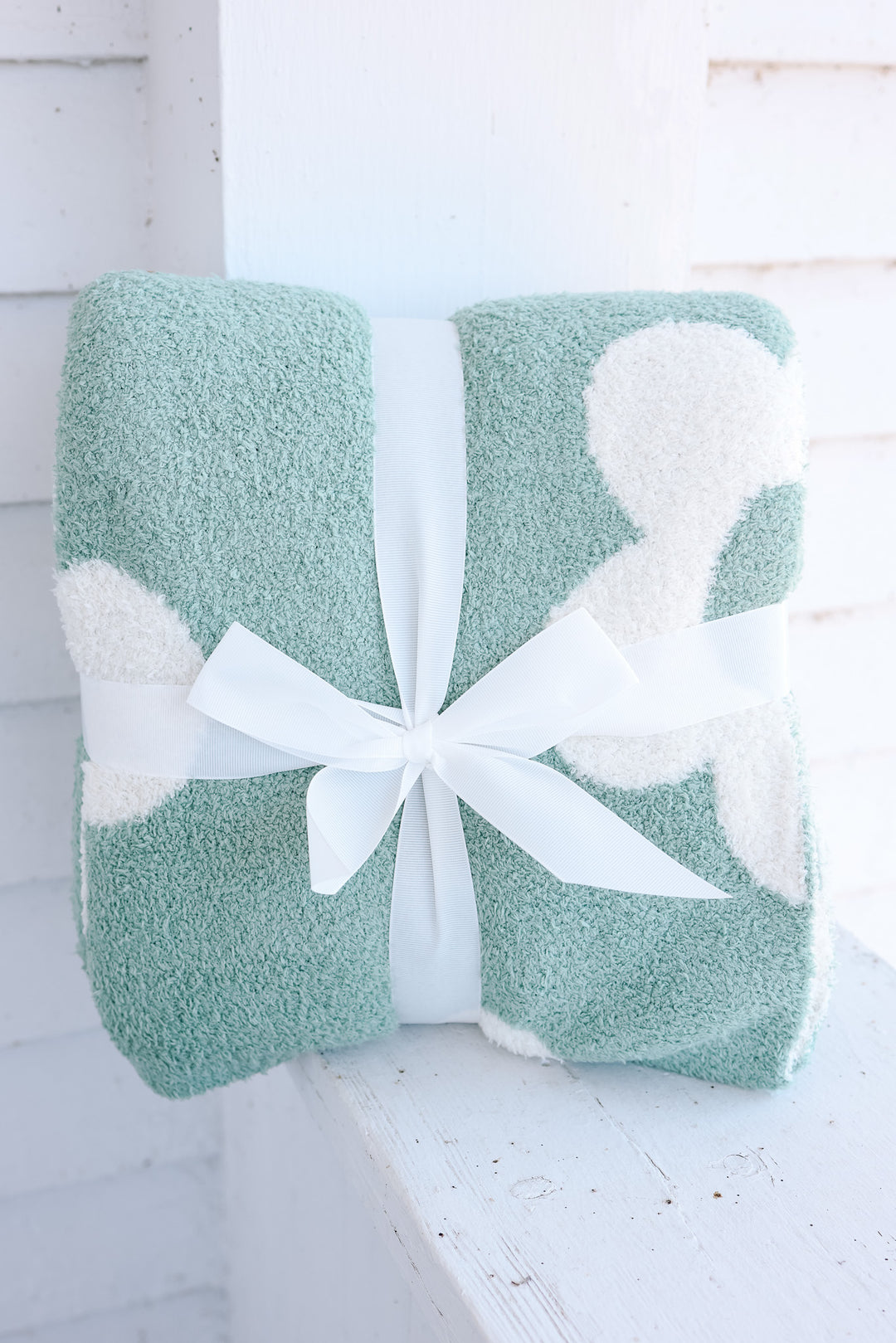 Emerlie Love Luxe Blankets - Retro Flowers