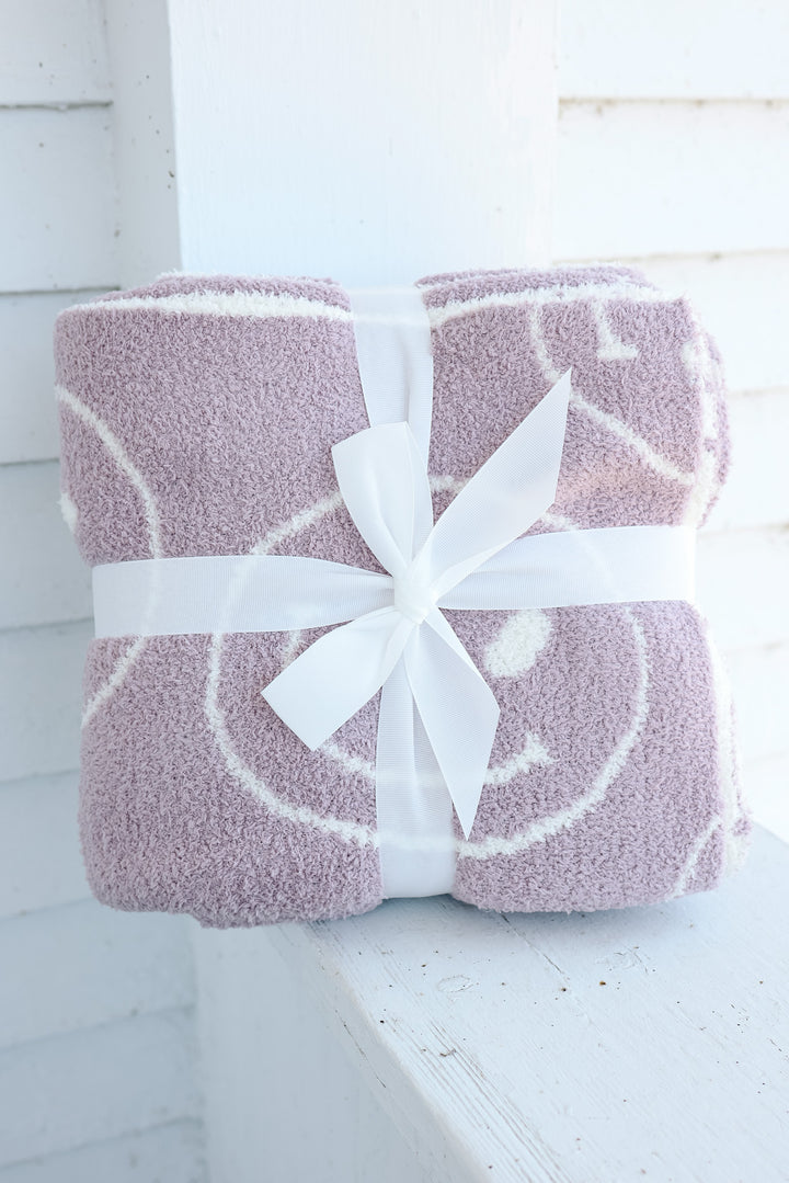 Emerlie Love Luxe Blankets - Happy Smiley Face