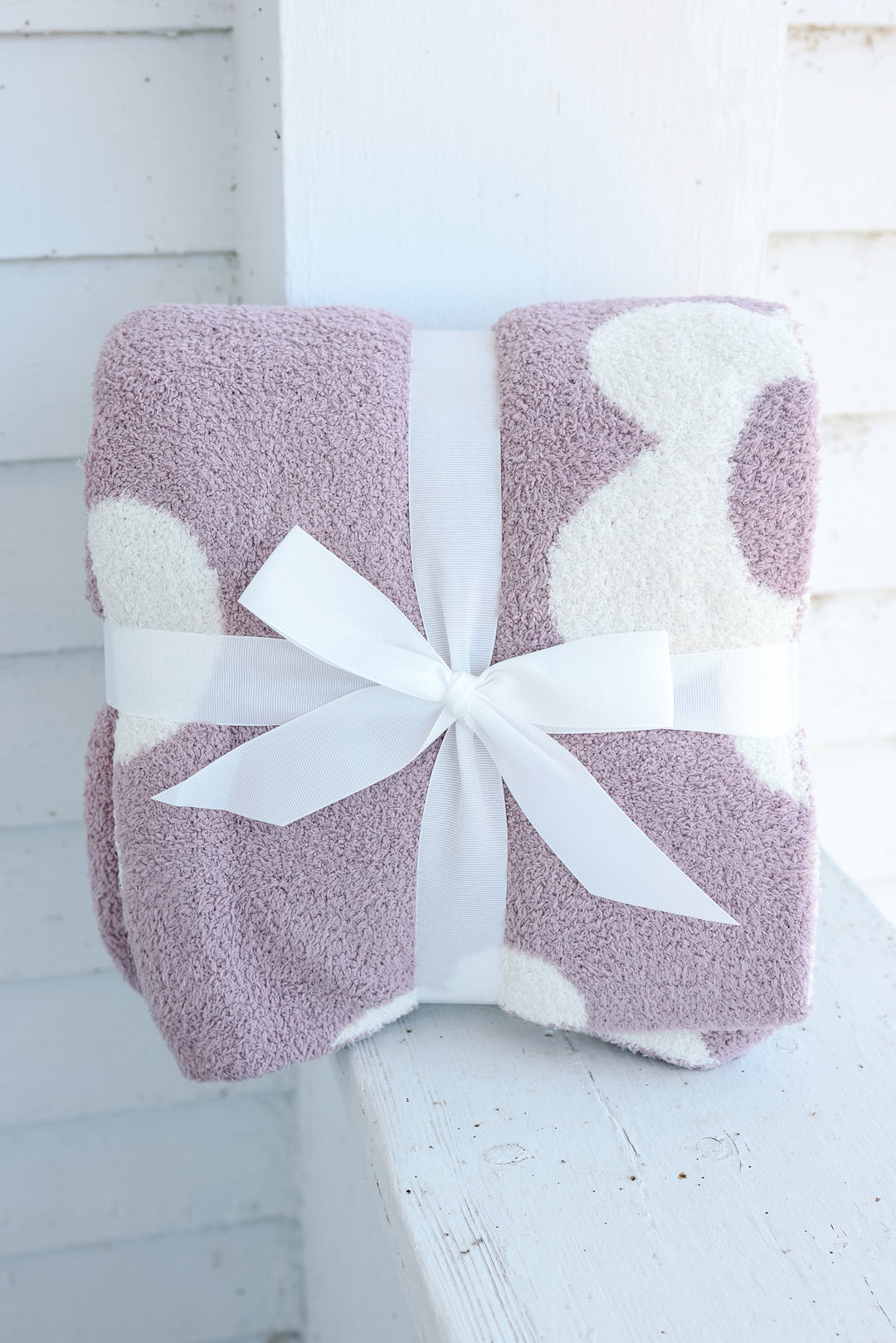 Emerlie Love Luxe Blankets - Retro Flowers