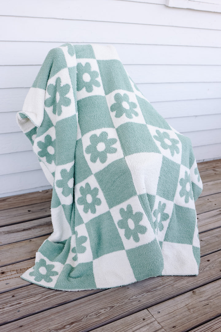 Emerlie Love Luxe Blankets - Checkered Flowers