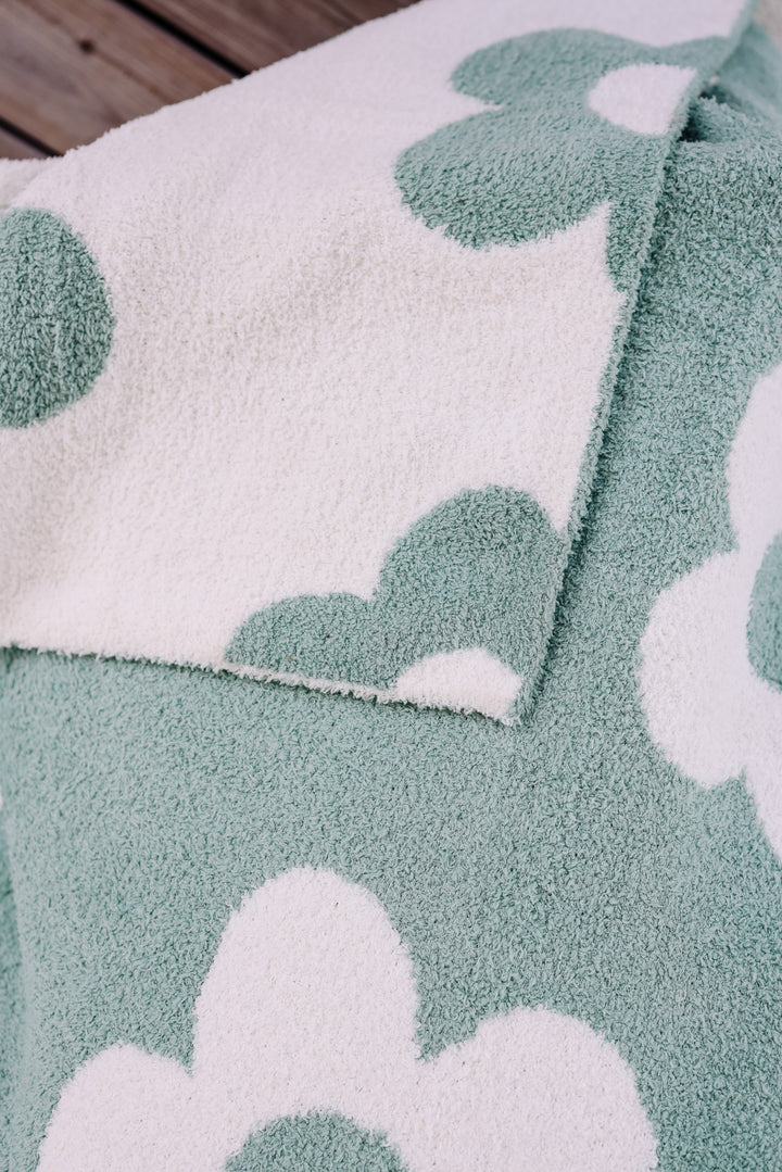 Emerlie Love Luxe Blankets - Retro Flowers