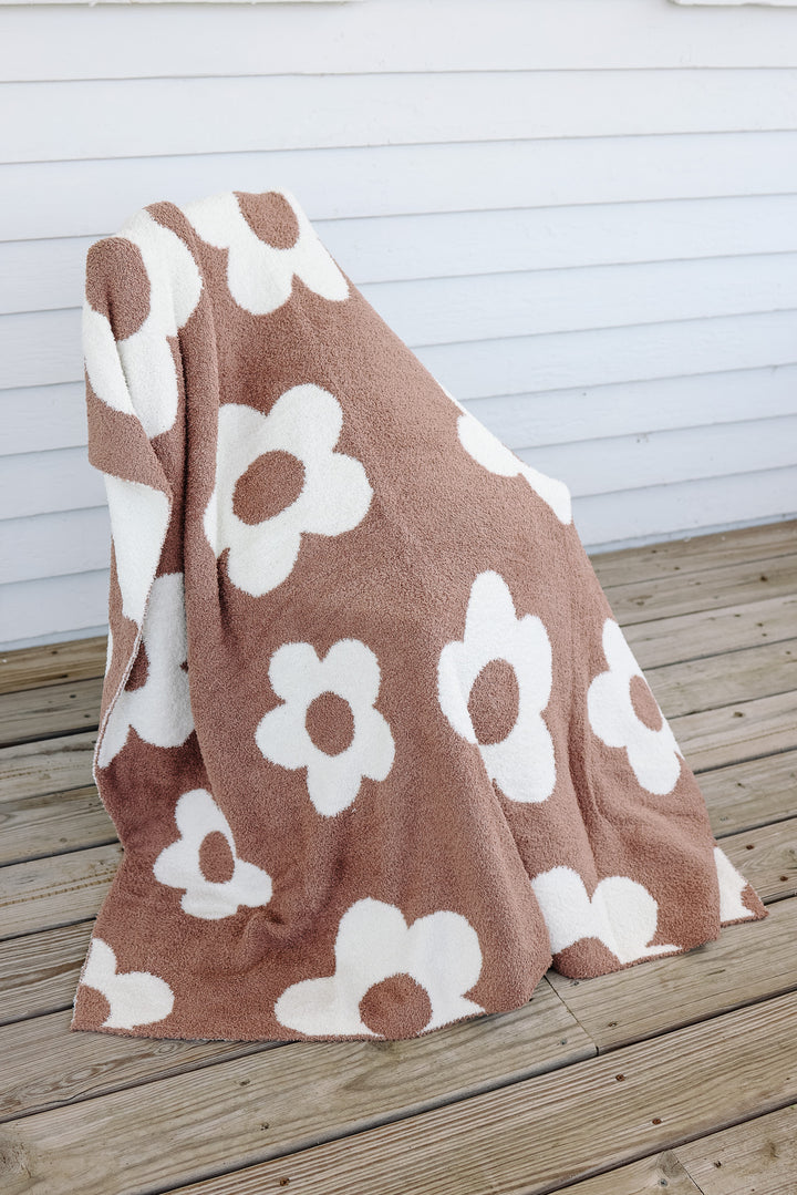 Emerlie Love Luxe Blankets - Retro Flowers