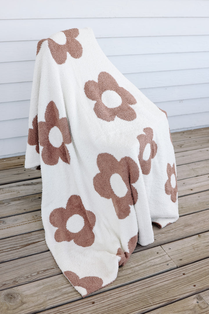 Emerlie Love Luxe Blankets - Retro Flowers