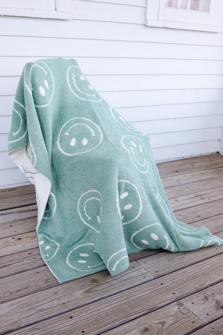 Emerlie Love Luxe Blankets - Happy Smiley Face