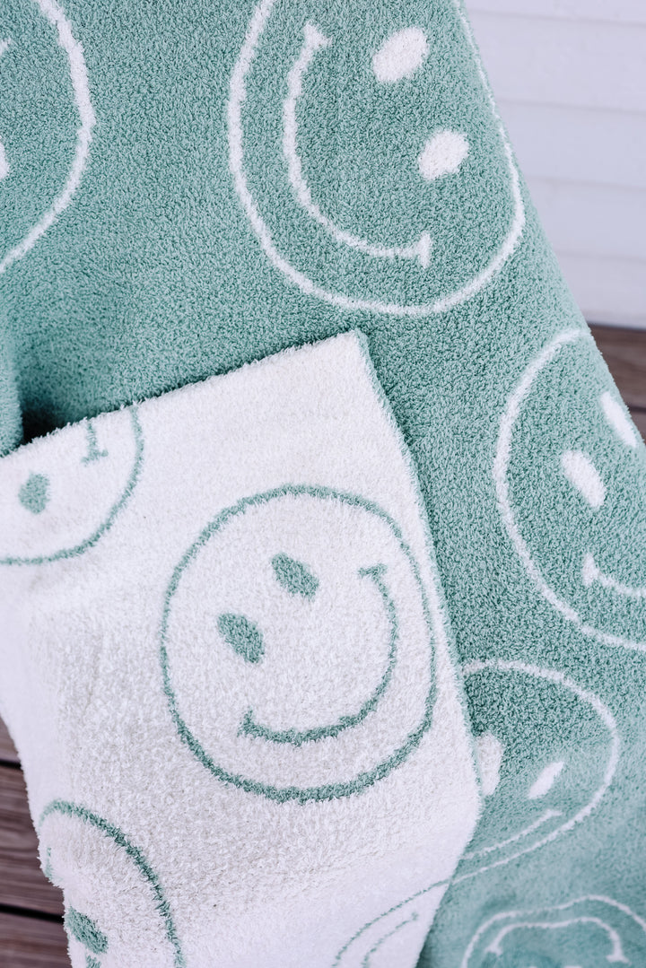 Emerlie Love Luxe Blankets - Happy Smiley Face