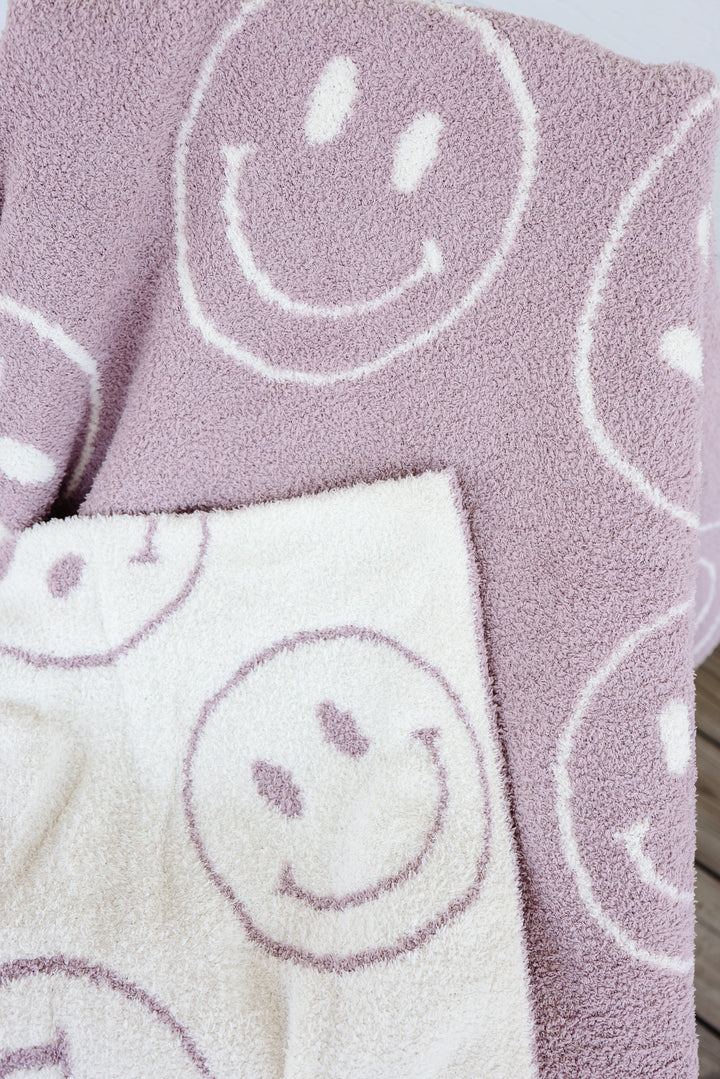 Emerlie Love Luxe Blankets - Happy Smiley Face