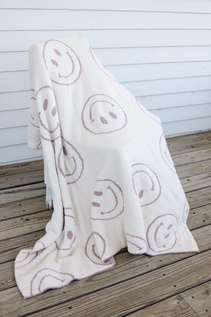 Emerlie Love Luxe Blankets - Happy Smiley Face