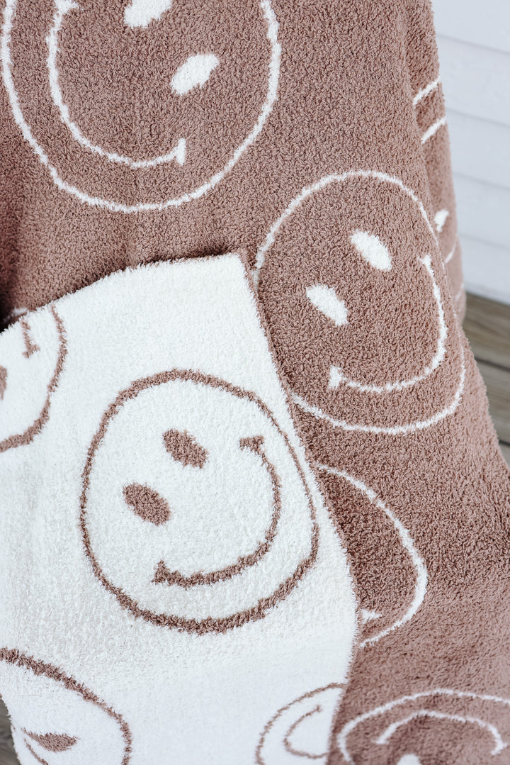 Emerlie Love Luxe Blankets - Happy Smiley Face