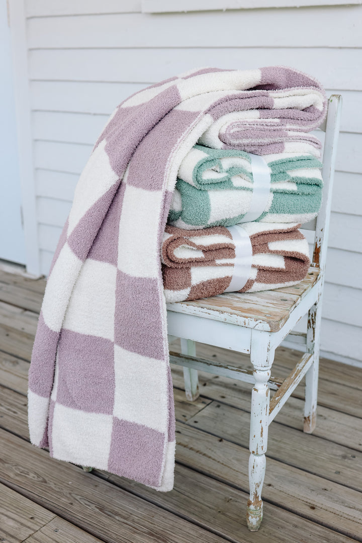 Emerlie Love Luxe Blankets - Checkered