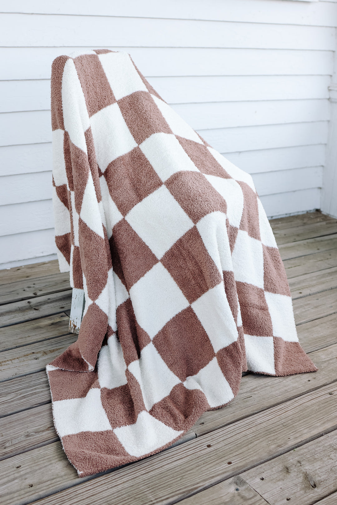 Emerlie Love Luxe Blankets - Checkered