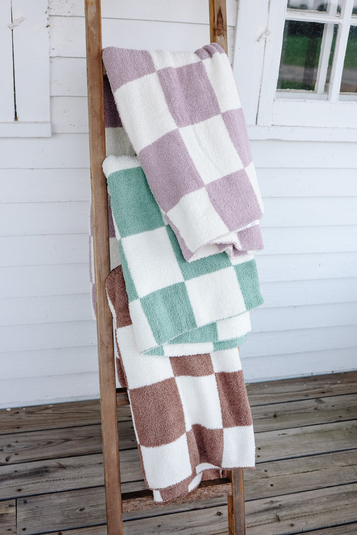 Emerlie Love Luxe Blankets - Checkered