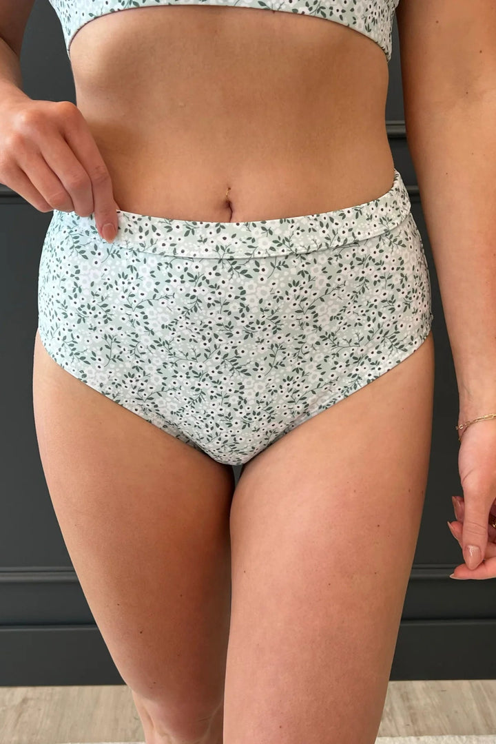 Sandy Shores High-Rise Swim Bottoms - Mint Floral