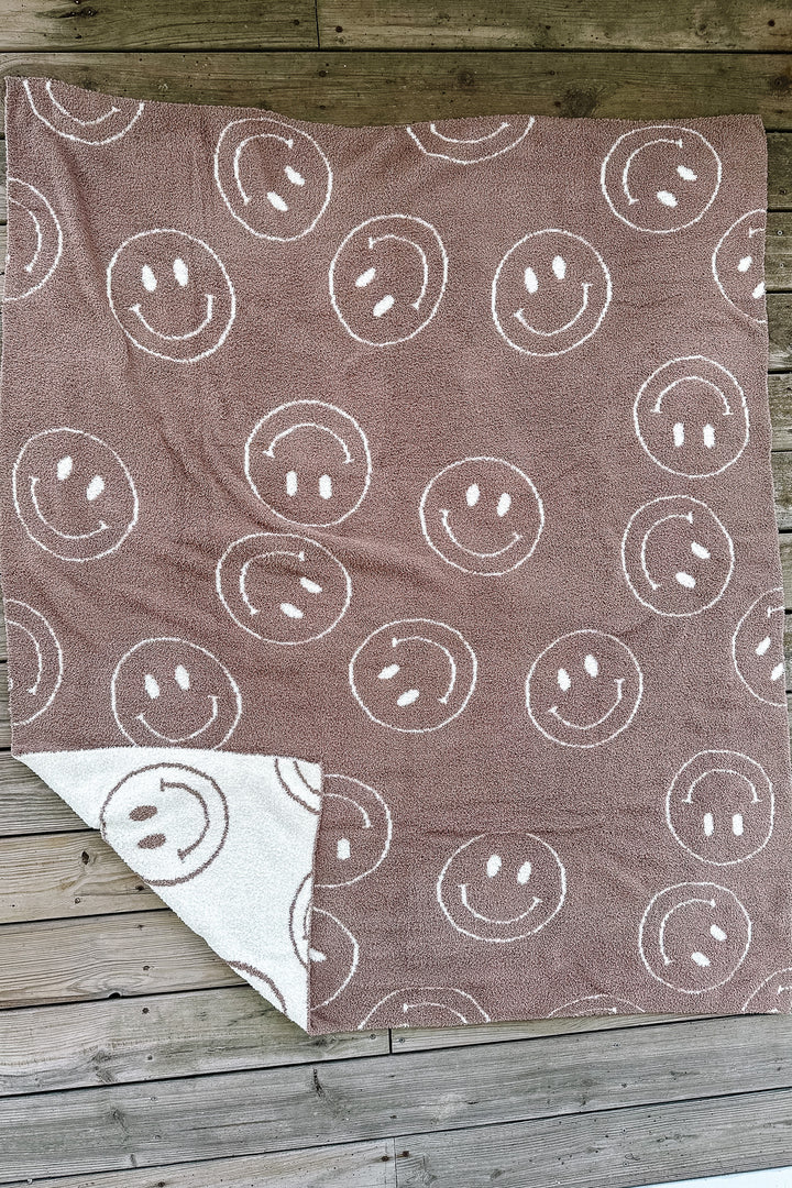 Emerlie Love Luxe Blankets - Happy Smiley Face