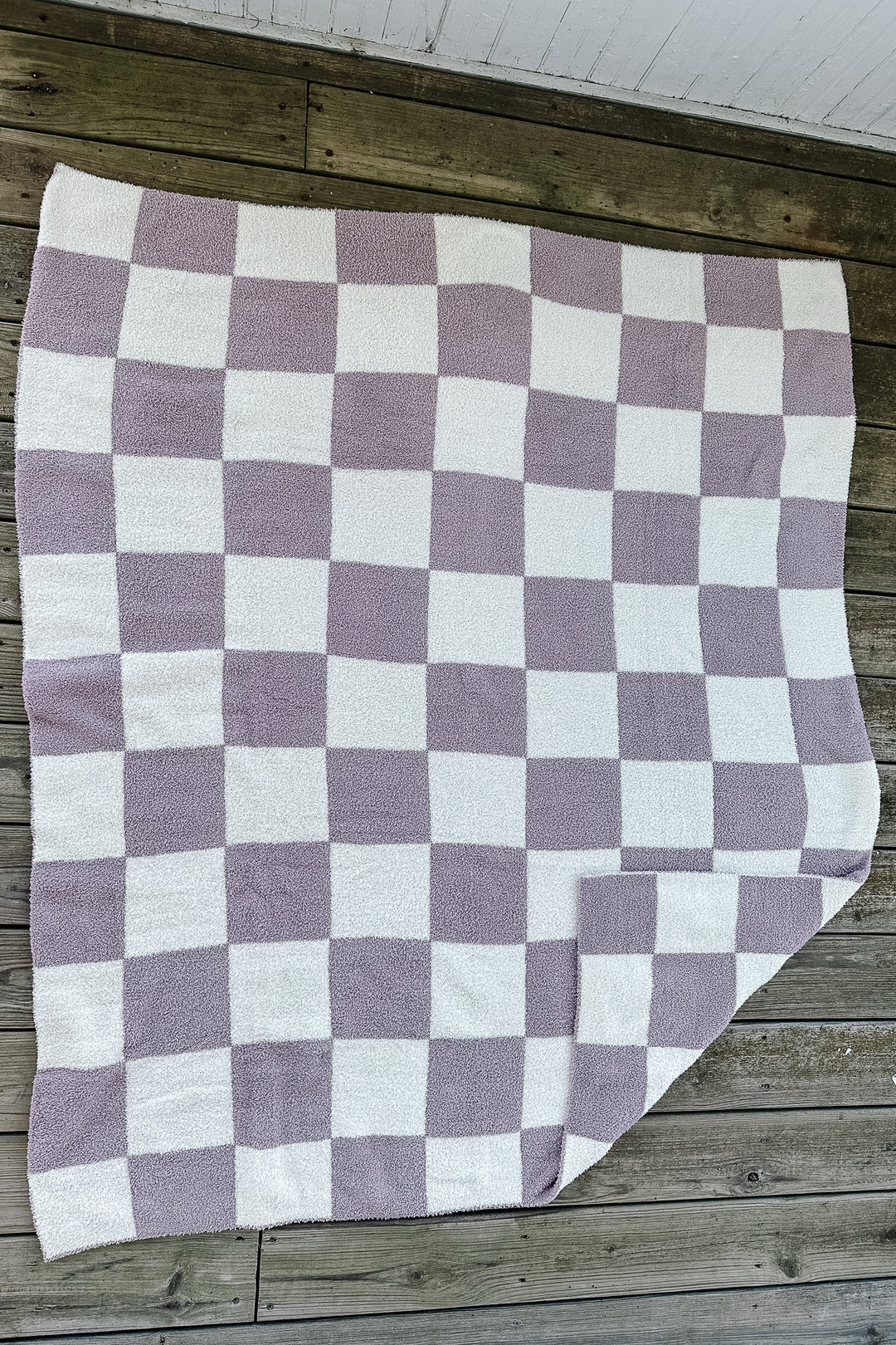 Emerlie Love Luxe Blankets - Checkered