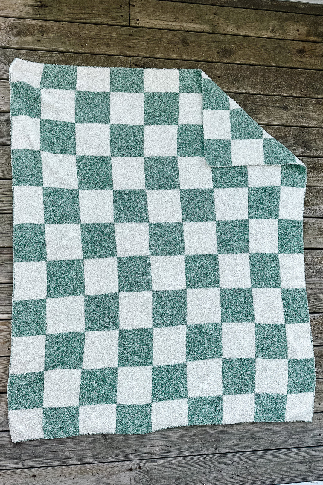 Emerlie Love Luxe Blankets - Checkered