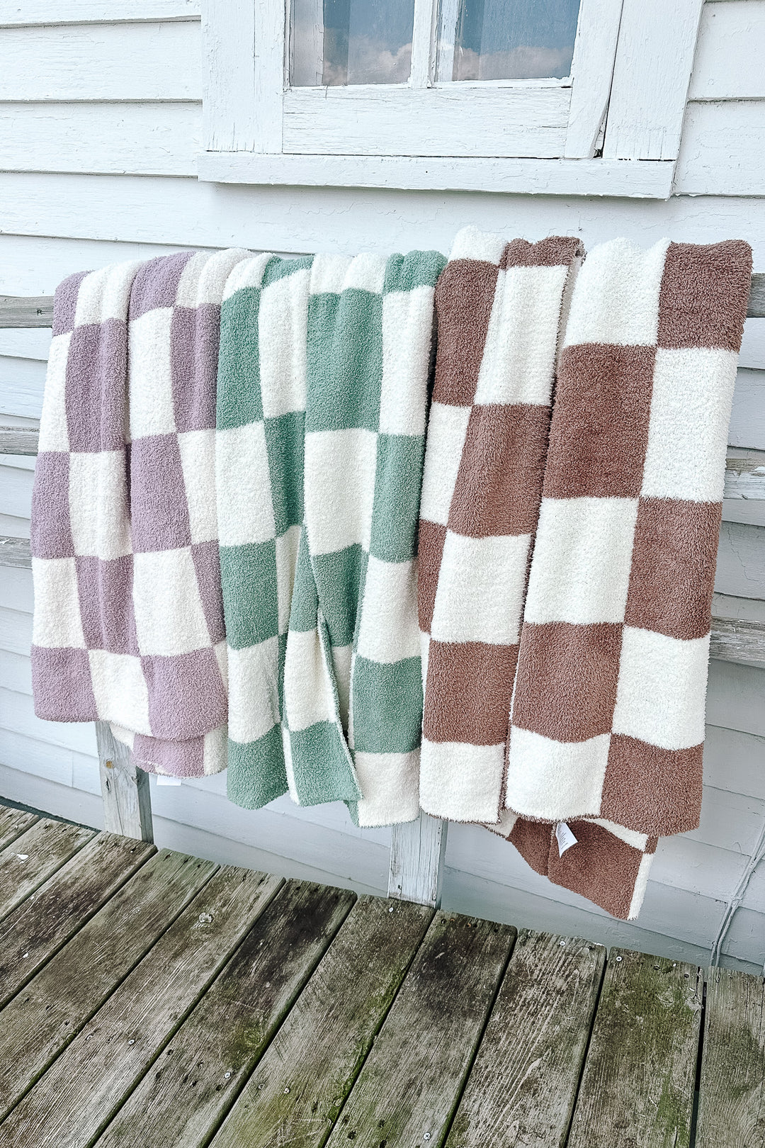 Emerlie Love Luxe Blankets - Checkered