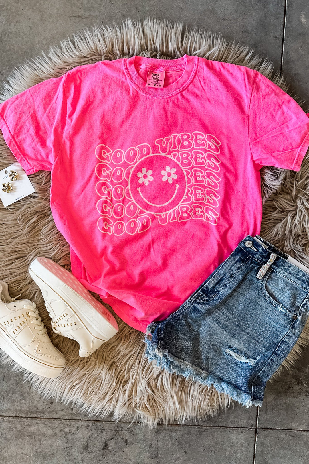 Good Vibes Happy Face Graphic Tee - Neon Pink